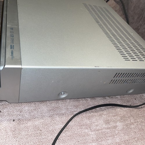 Sanyo DVD Recorder & Video Cassette Recorder Player DVR-V100E Spares & Repairs - Picture 7 of 11