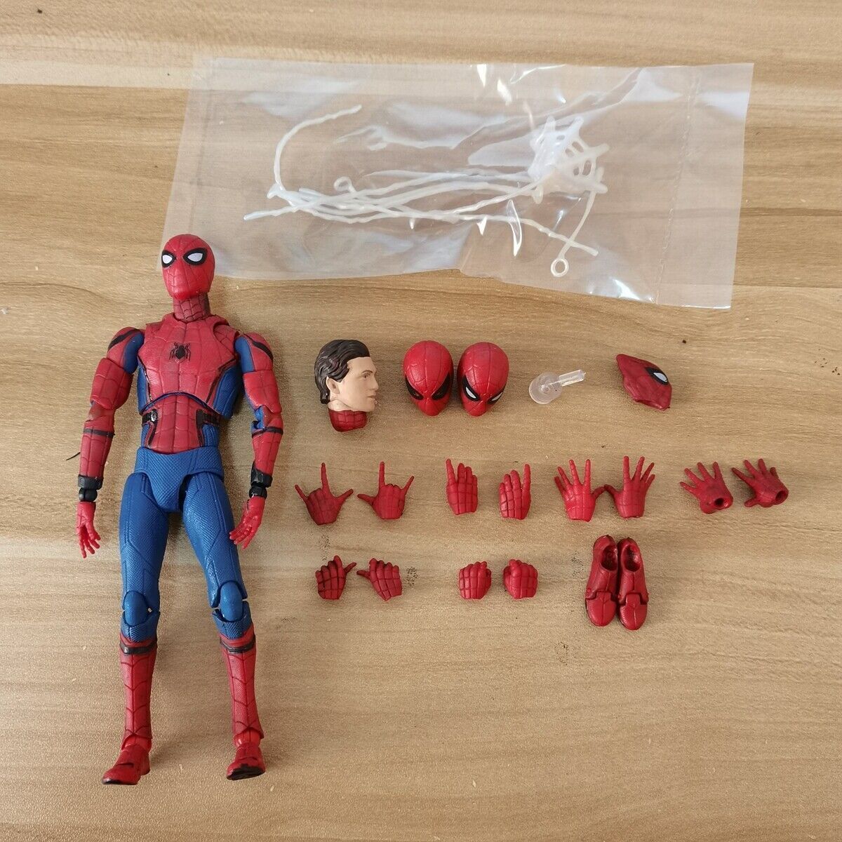 Mafex No. 103 Spider-Man Homecoming Ver.1.5 Action Figure Mafex No. 103 Spider-Man Homecoming Ver.1.5 Action Figure