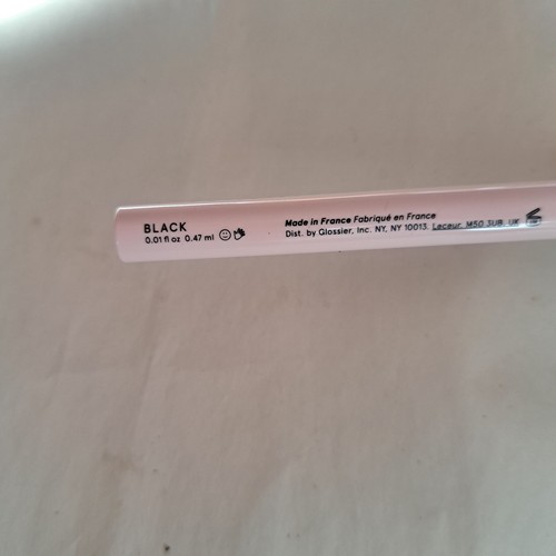 Glossier Pro Tip Brush Point Liquid Eyeliner Nero .47ml Nuovo con scatola danneggiata - Foto 3 di 10