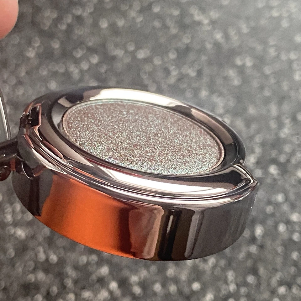 Urban Decay Lounge Single Eyeshadow Full Size Green Brown .05 oz Rare - Image 4 of 4