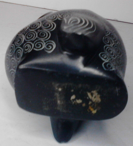 Owl carved on black stone 4" x 3" heavy - Picture 4 of 4