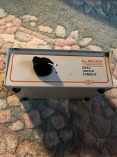 Belkin Box (F1B024 E ) 2-Ports External Data Transfer Switch .