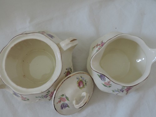 Homer Laughlin Household Inst PRISCILLA Pattern Scalloped Edge Sugar & Creamer - Picture 4 of 5