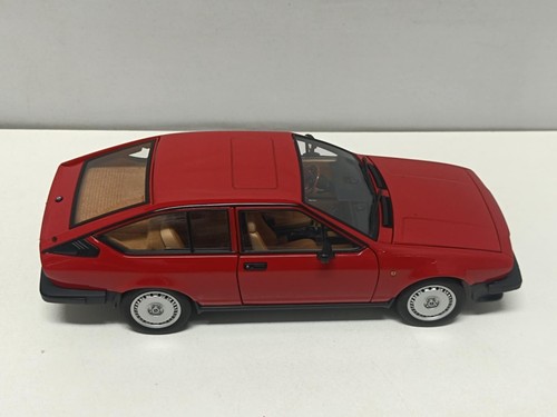 Alfa Romeo Alfetta GTV 2.0 1980 Red Rosso Autoart 1:18 Usato + Box 70146 - Foto 6 di 23