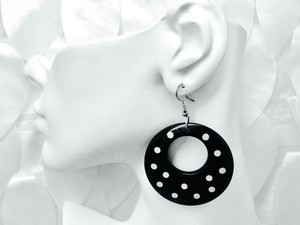 Details About Vintage 80 S Hoop Earrings Lucite Black White Polka Dots Retro Disco Rare Details About Vintage 80 S Hoop Earrings Lucite Black White Polka Dots Retro Disco Rare