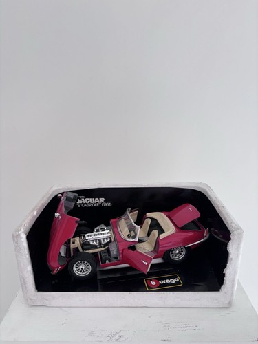 Bburago Jaguar "E" Cabriolet rossa "1961" 1:18 - Foto 2 di 9