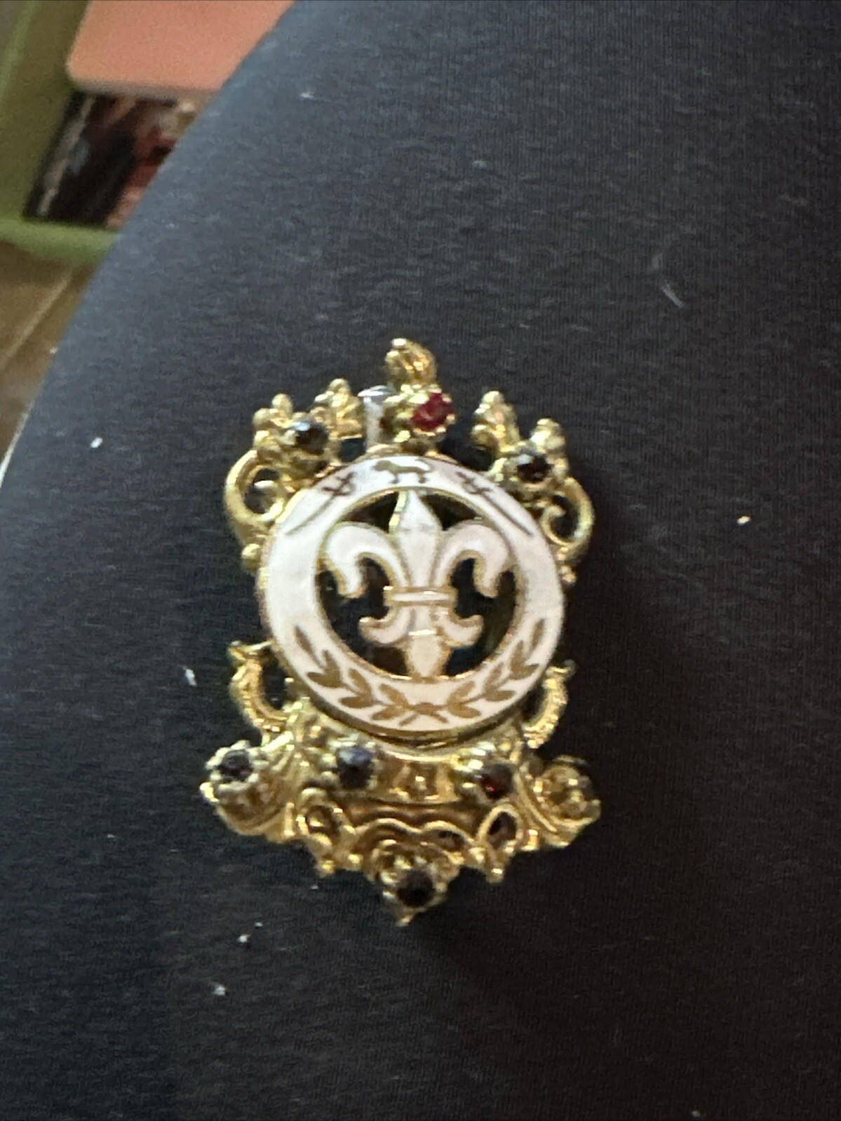 Picture 2 of 3