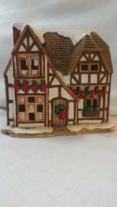 Lefton-Colonial-Christmas-Village-07336-THE-HAMPSHIRE-HOUSE-1989-C2