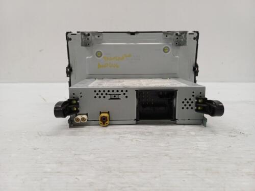 VOLKSWAGEN TRANSPORTER RADIO/CD/DVD/SAT/TV HEAD UNIT, W/ DISPLAY UNIT, COMPOSITI - Picture 3 of 12