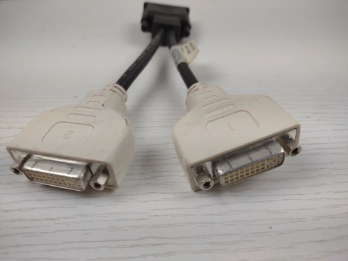 Molex 68573-0004 DMS-59 to Dual DVI Y Splitter Adapter cable - Picture 3 of 4