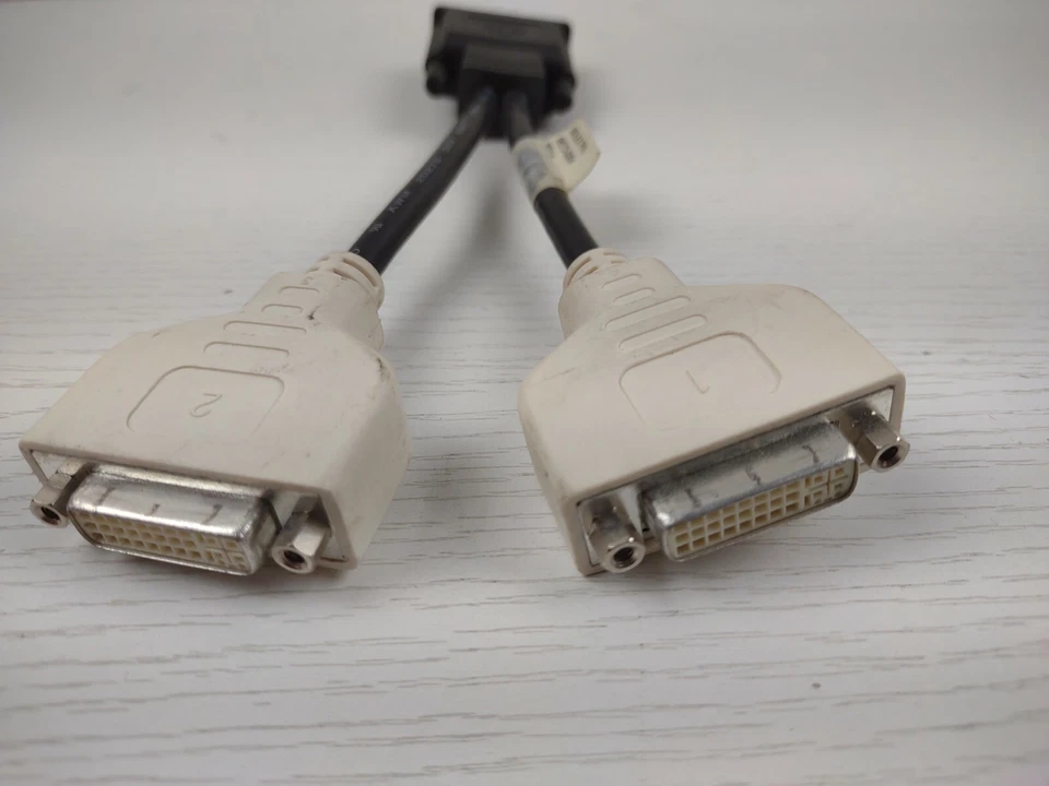 Molex 68573-0004 DMS-59 to Dual DVI Y Splitter Adapter cable - Image 3 of 4