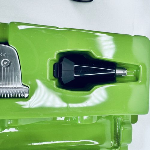 Philips Norelco Multigroom Series 7000, Mens Grooming Kit with Trimmer MG7910/49 - Picture 5 of 16