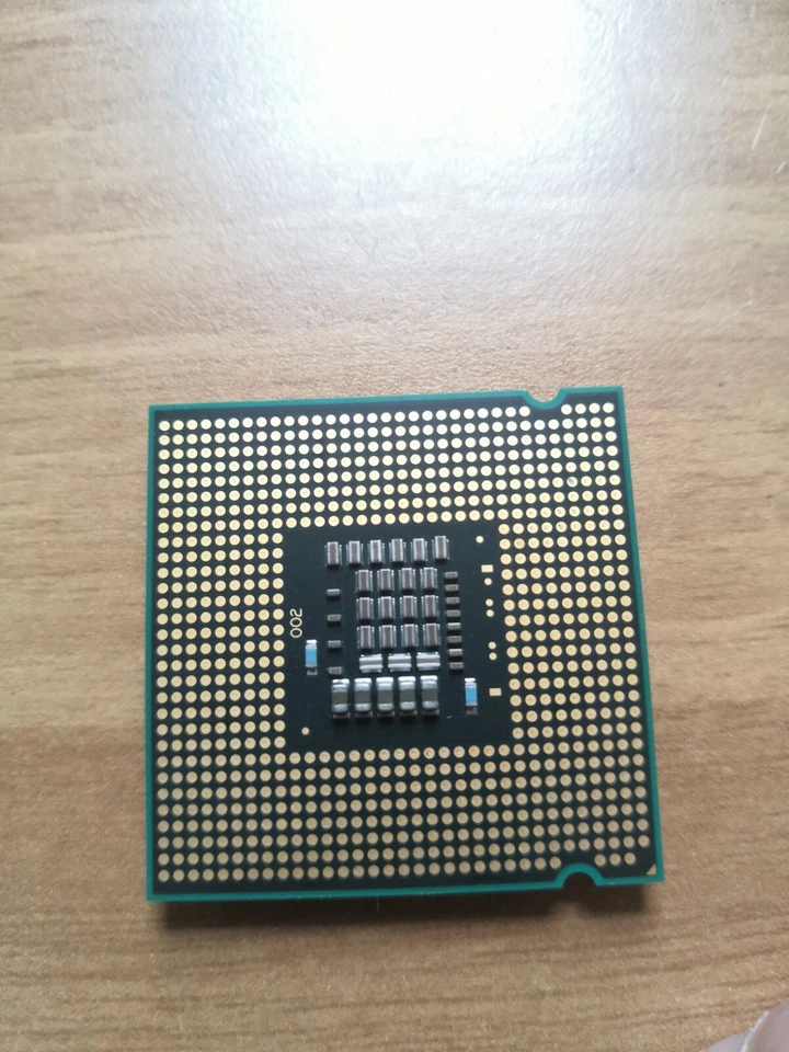 Processore CPU Intel Core 2 Duo E8400 3.00Ghz Dual Core 6M 1333MHz socket LGA775 - Immagine 2 di 2