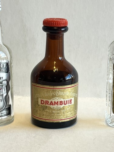 Lote de mini botellas de licor vintage - variedad de marcas - Imagen 17 de 24