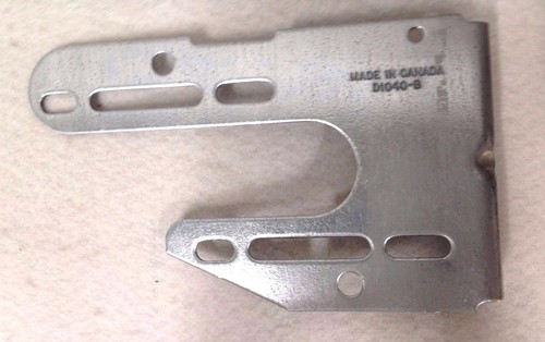 8 5/8" X 5 1/8" USA Center Support Bracket Garage Door Parts OHD Overhead Panel - Picture 2 of 2