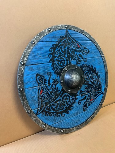 Handmade viking shield, wood shield, custom medieval shield gift for him - 第 4/5 張圖片