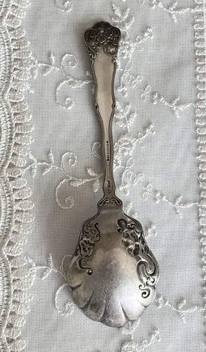 WM. ROGERS Silver Plated Spoon PAT 1904 - Picture 3 of 11