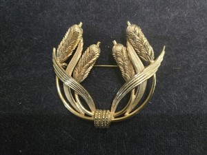 Authentic Vintage Brooch Cat Tail Theme 12k Gold Plated Retro Collectable Jewelry Brooch