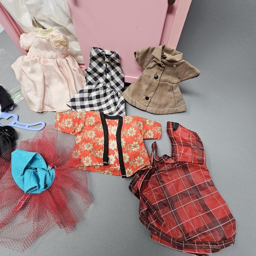 Vintage Vogue Ginnie Puppe mit Stauraum & Kleidung - Bild 19 von 24