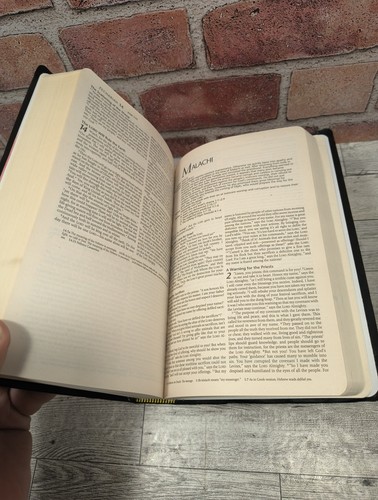 1997 Tyndale Publishing Holy Bible New Living Translation Red Letter Edition - Picture 9 of 10