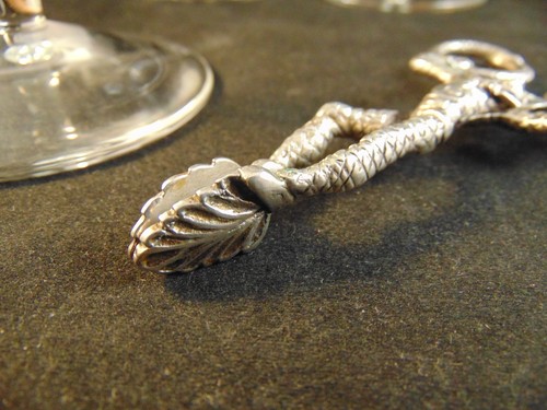 Sterling Silver Gorham? Harlequin Clown & Snake Sugar Tongs - Picture 10 of 13