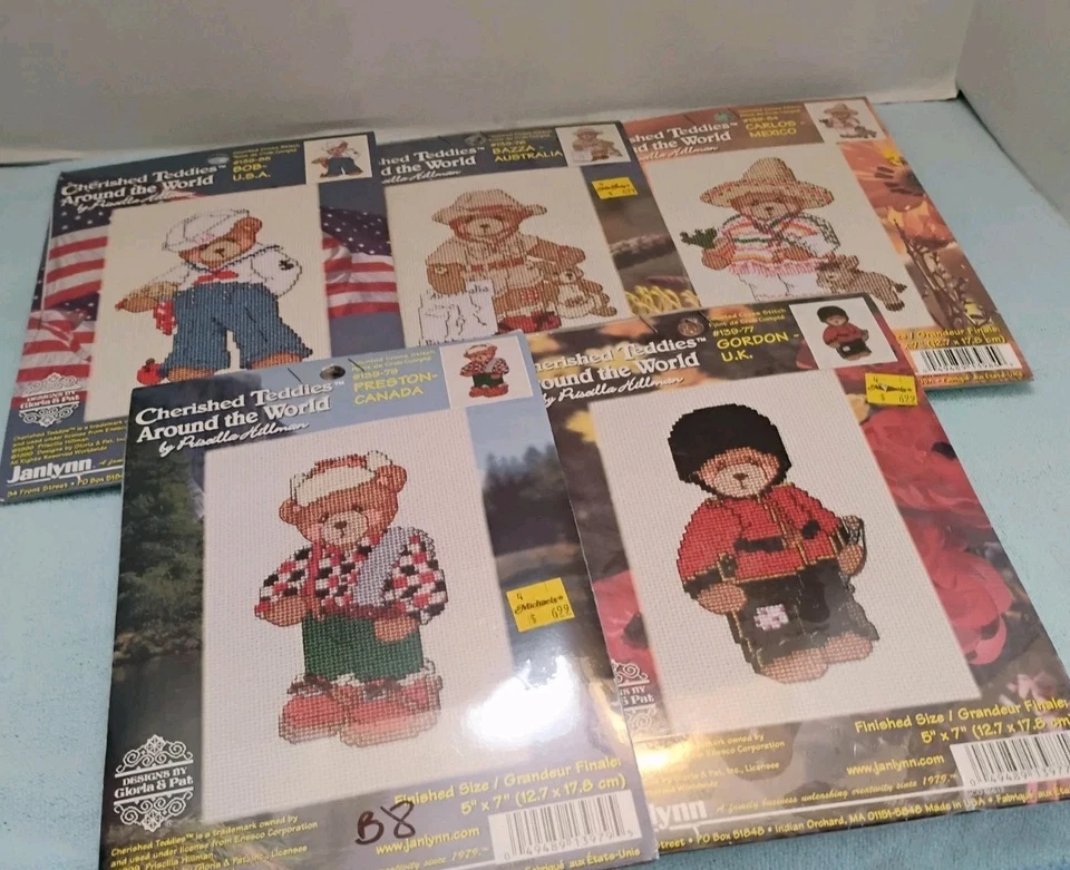 Kits de punto de cruz vintage apreciados de todo el mundo-5, nuevos en paquete Foto 4 de 4