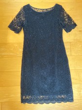 NAVY BEAUTY Banana Republic Shortsleeved Lace Knee Length Navy Blue Dress Size 2