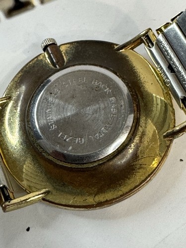 Vintage Cambridge Men’s Watch Gold Tone Classic White Japan Movement Quartz - Picture 5 of 5