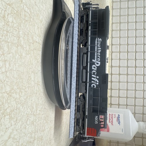 Kato Ho Scale Southern Pacific Dash 9.  8105.  - Bild 7 von 9