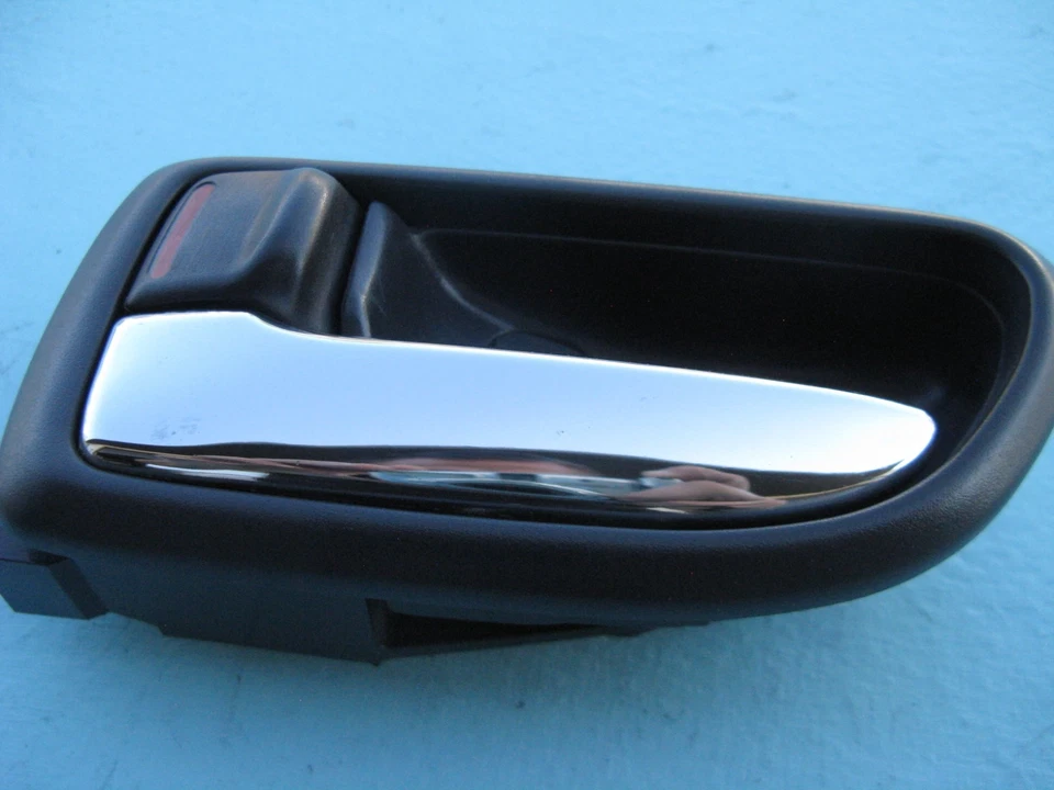 2000 - 2004 年 SUBARU LEGACY OUTBACK 前后左驱动侧内门把手 1 — 第 2/4 张图片