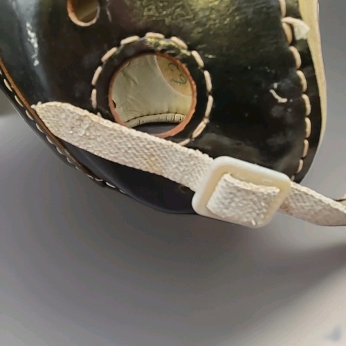 Um 1950 MACGREGOR LEDERHELM MIT ORIGINAL KINNRIEMEN siehe Beschreibung  - Bild 15 von 18