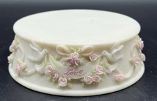 Seraphim Classics Roman Inc The Angel of Love 2002 Limited Ed Figure BASE ONLY