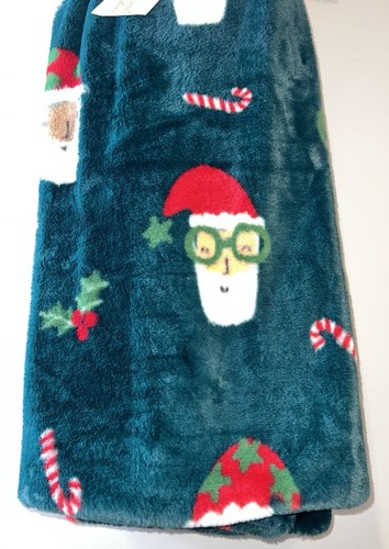 Cupcakes and Cashmere Christmas Throw Blanket Santa Holly Candycane Soft NWT - Picture 16 of 24