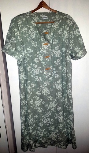 Robe maison imprimée florale verte comme neuf 24 W - Photo 1/3