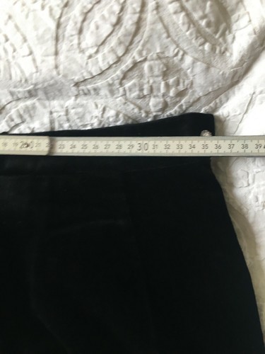 VOLONTE VINTAGE FISH TAIL VELVET SKIRT - LABEL SAYS 14 - BUT SIZE IS SMALL - Picture 7 of 9