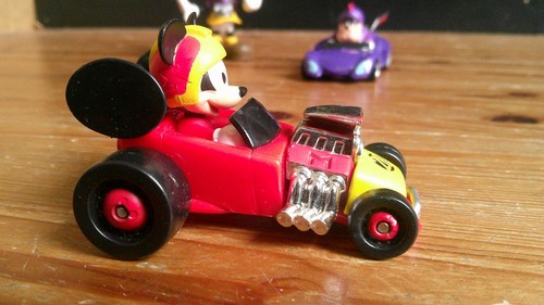 IMC TOYS MICKEY MOUSE + FRIENDS ROADSTER RACERS +MINNIE MOUSE FIGURE - Picture 8 of 21