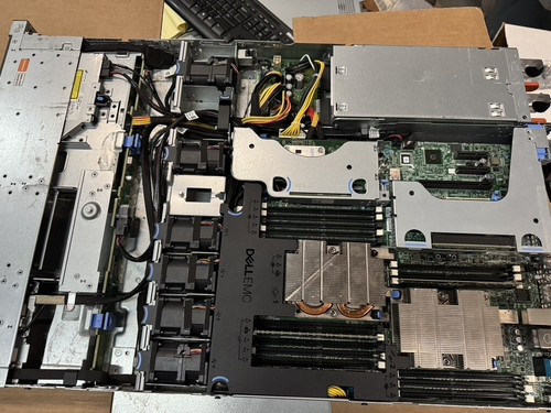 Dell PowerEdge R440 4LFF 3.5" 2x Xeon Silver 4110 32GB 2PSU PERC H330 NO Cover - Picture 2 of 18