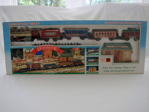 Vintage Dickensville Collectables Christmas Train Battery Operated by New Bright - Picture 1 of 6