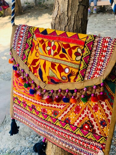 Women Multicolor Hand-held Bag Beautiful Look Hand Made - Picture 8 of 8