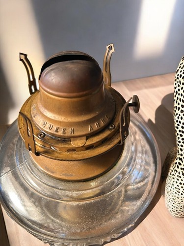 Vintage Stamped Glass Oil Lamp Antique Pressed Glass, Glass Kerosene Metal Base - Picture 9 of 11