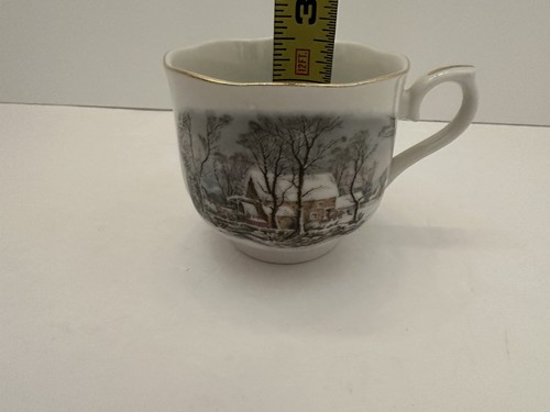 Set of 4 Avon Currier & Ives Winter Scene Tea Cup (Scalloped) & 2 Saucers - Picture 7 of 9