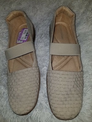 naturalizer fearn flat