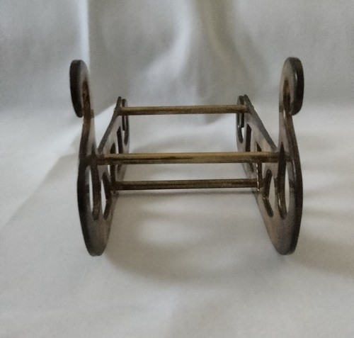 Fenton Art Glass Hand painted Sleigh With Brass Base - Picture 10 of 19