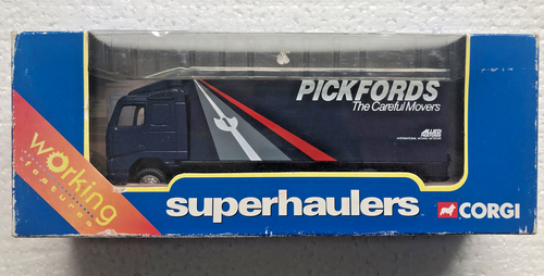 Corgi Superhaulers Pickfords Removals Volvo Rigid Lorry With Box - Picture 2 of 5