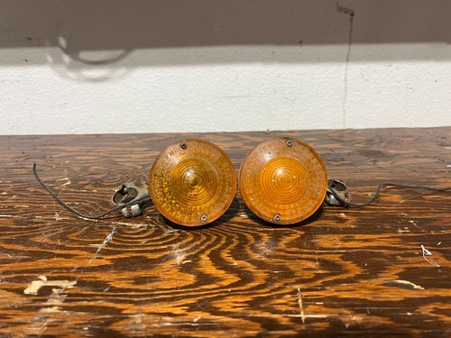 Luces intermitentes delanteras Yamaha 1970-73 DT250 1,2,3 RT360 1,2,3 OEM hechas en Japón - Imagen 1 de 10