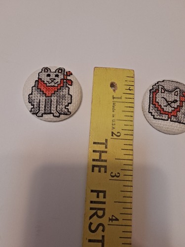 Pair of Vintage CrossStitch Button Covers Cat And Dog? Adorable - Picture 2 of 5