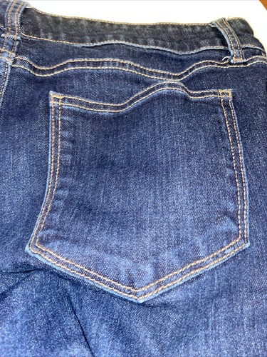 Women’s St John’s Bay Skinny Leg Dark Blue Jeans Size 12 - Picture 6 of 7