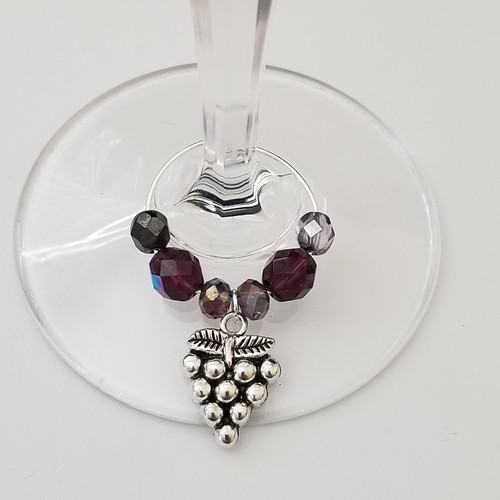 Wine Glass Charms! Perfect for Christmas & New Years Eve Parties (drink markers) - Picture 13 of 16