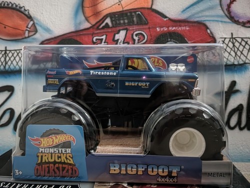 Hot Wheels Monster Trucks Oversized BIGFOOT