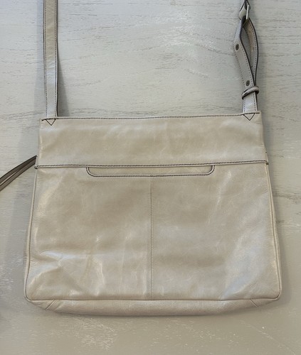 Hobo International Crossbody Purse Cream Color 13x10x5.2 Adjustable Strap READ - Picture 14 of 17